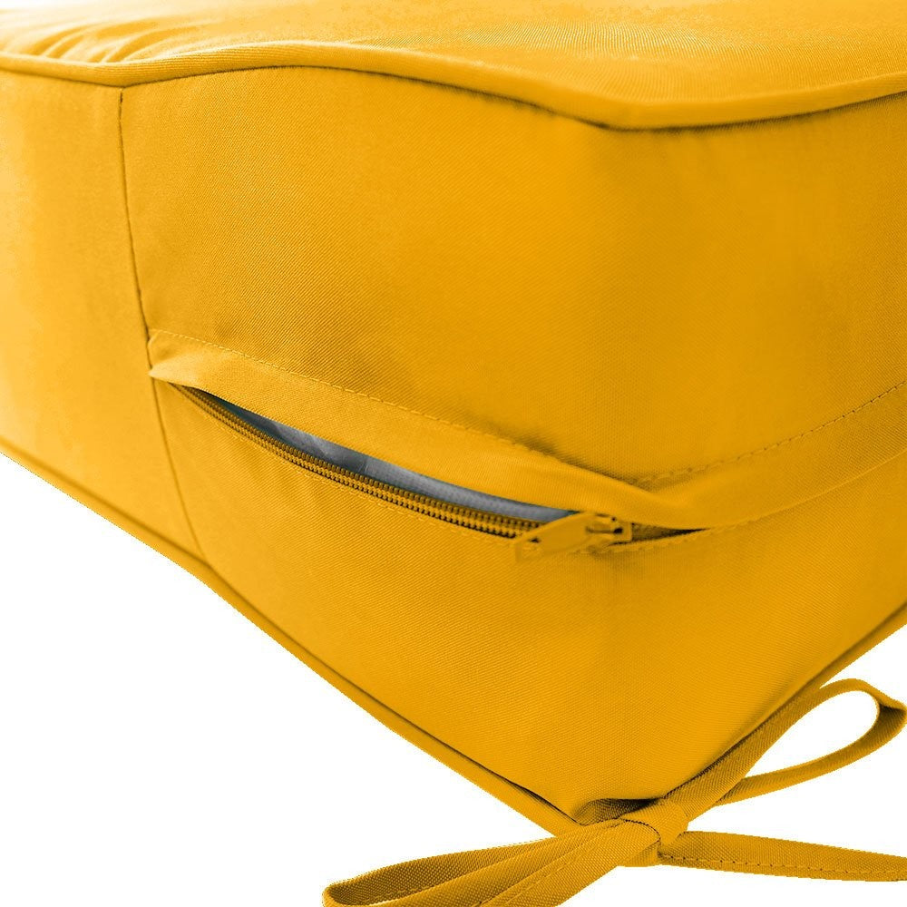 Outdoor lounge chair cushion