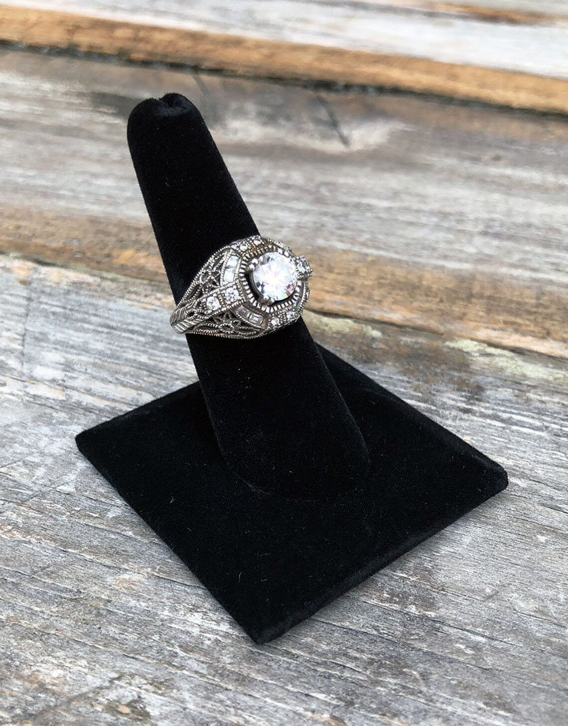 2 Pc Black Velvet Single Finger Ring Display Jewelry Showcase